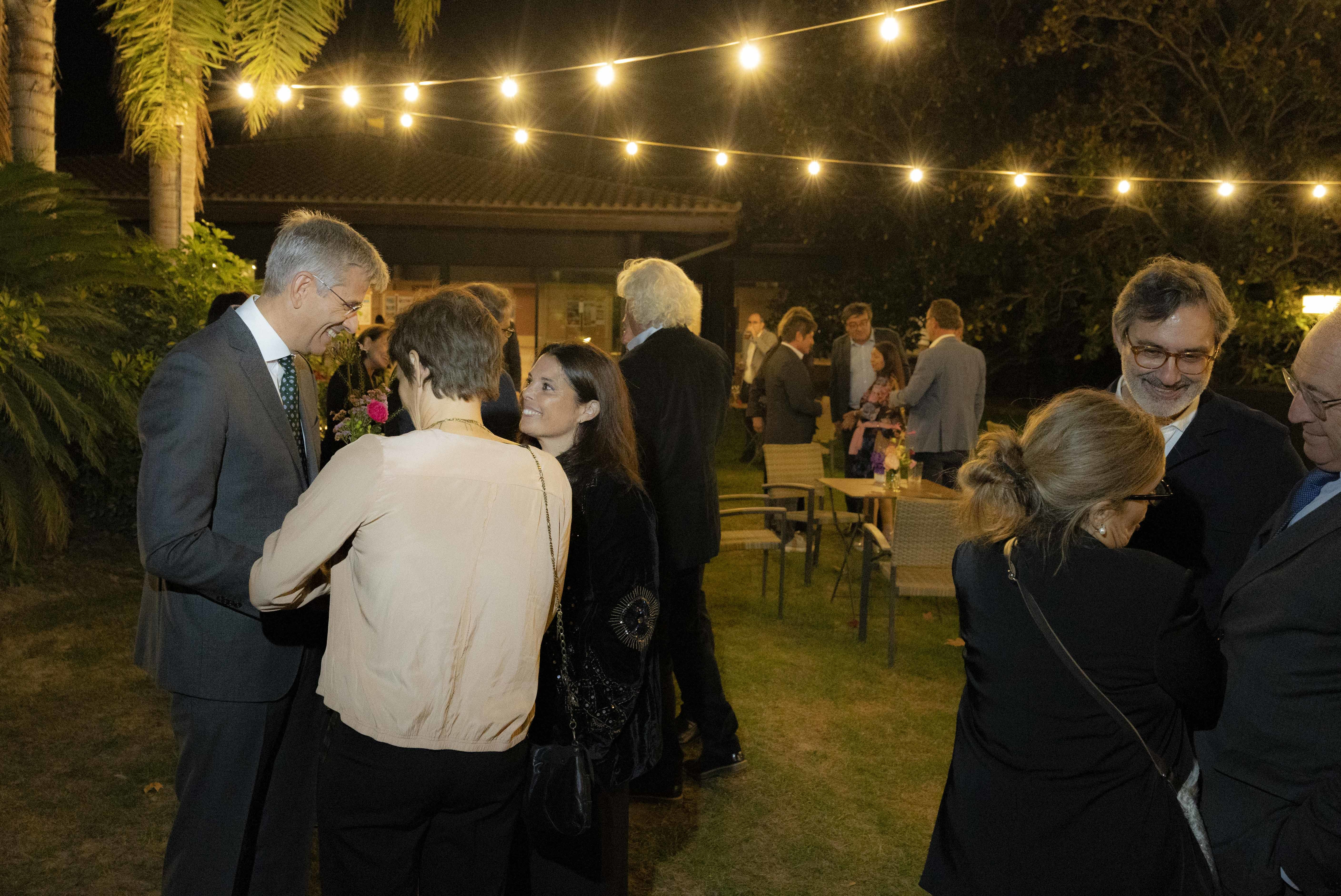 Mikel Iturbe, director del Heraldo de Aragón y Olga y Raquel Sánchez-Friera, presidenta y editora del Diari. 