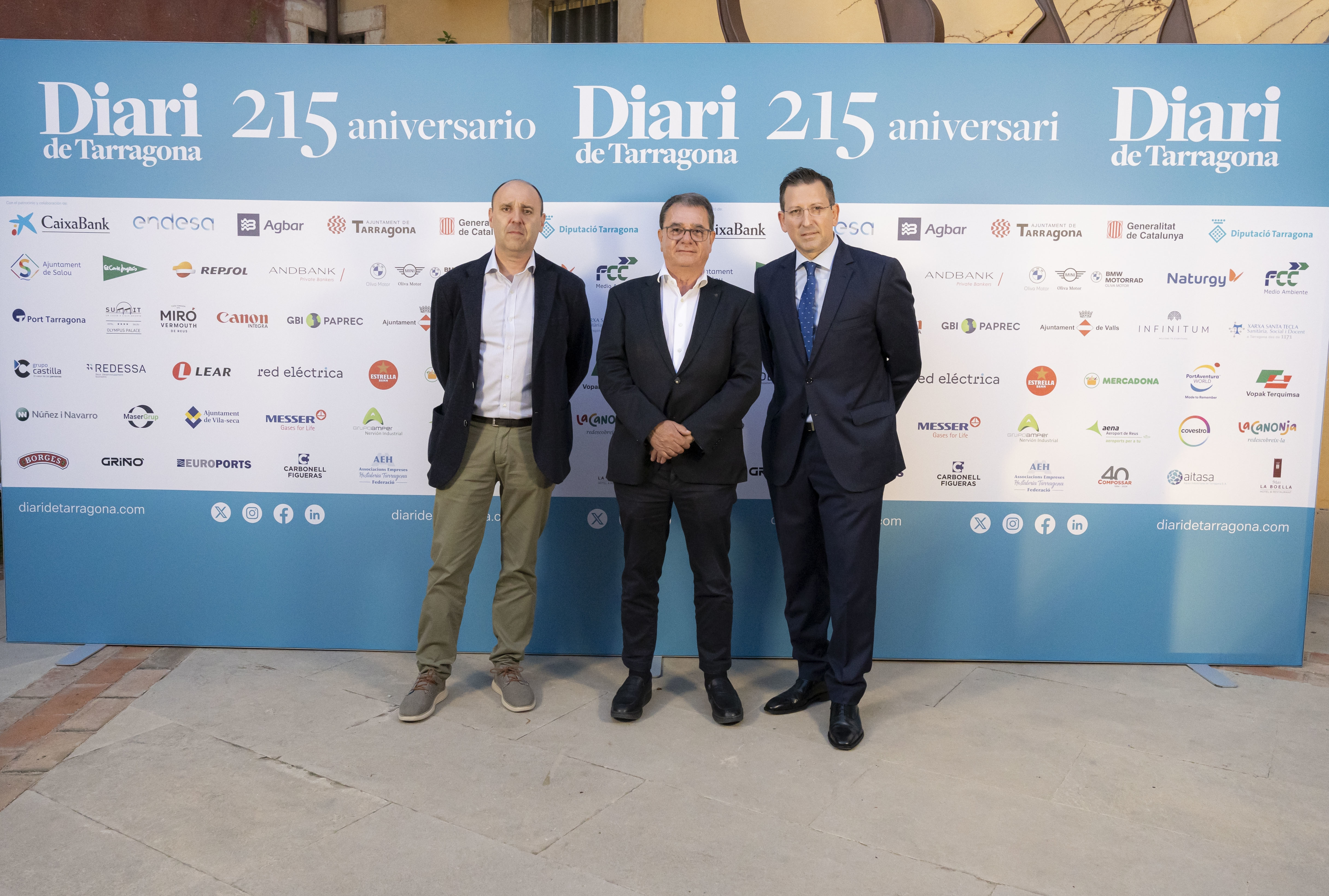 Lluís Arribas, jefe de Ventas del Diari; Antonio Cavallé, consejero delegado de Inersis; y Carlos Amil.